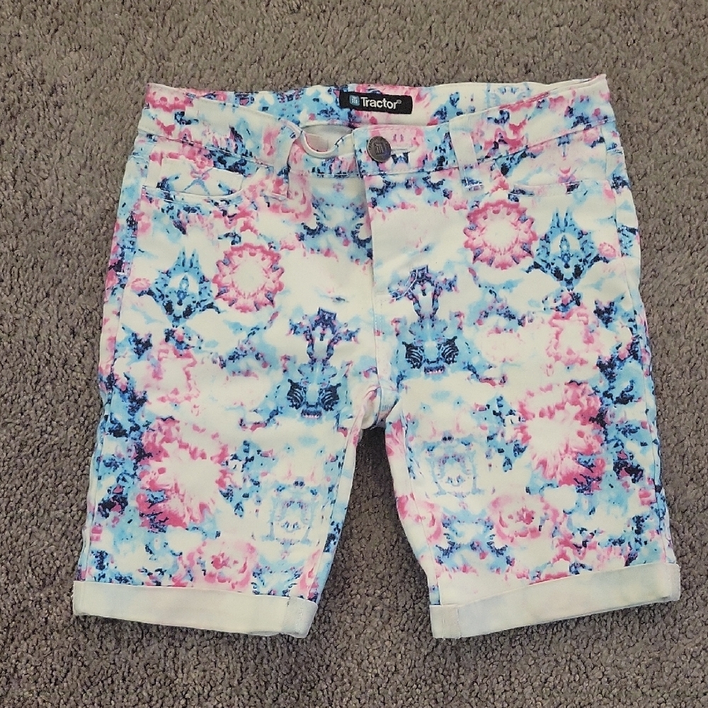 Tractr Floral Shorts Blue and Pink Vibrant Design